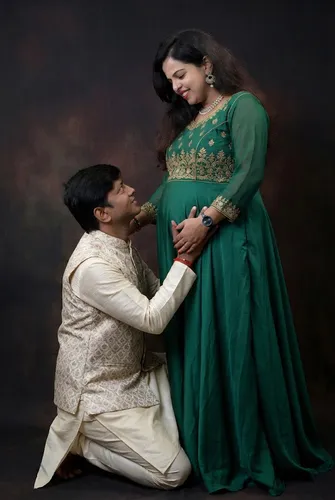 Couple Maternity Photoshoot Sultanpur 